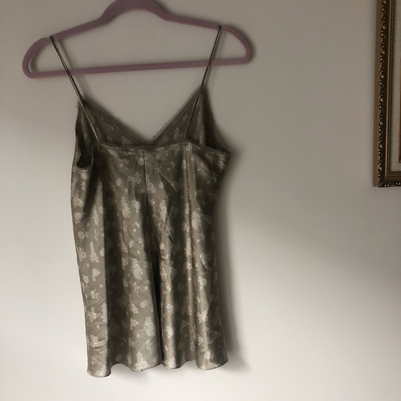 {Vince} 🔷 Calico Silk Floral Print Camisole Top - Picture 3 of 4